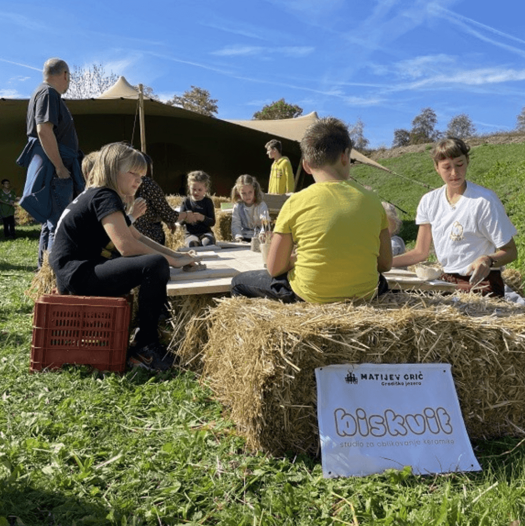 Dobrodelni kostanjev piknik 2022